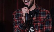 网红男博主吃瓜,带你领略幕后真相